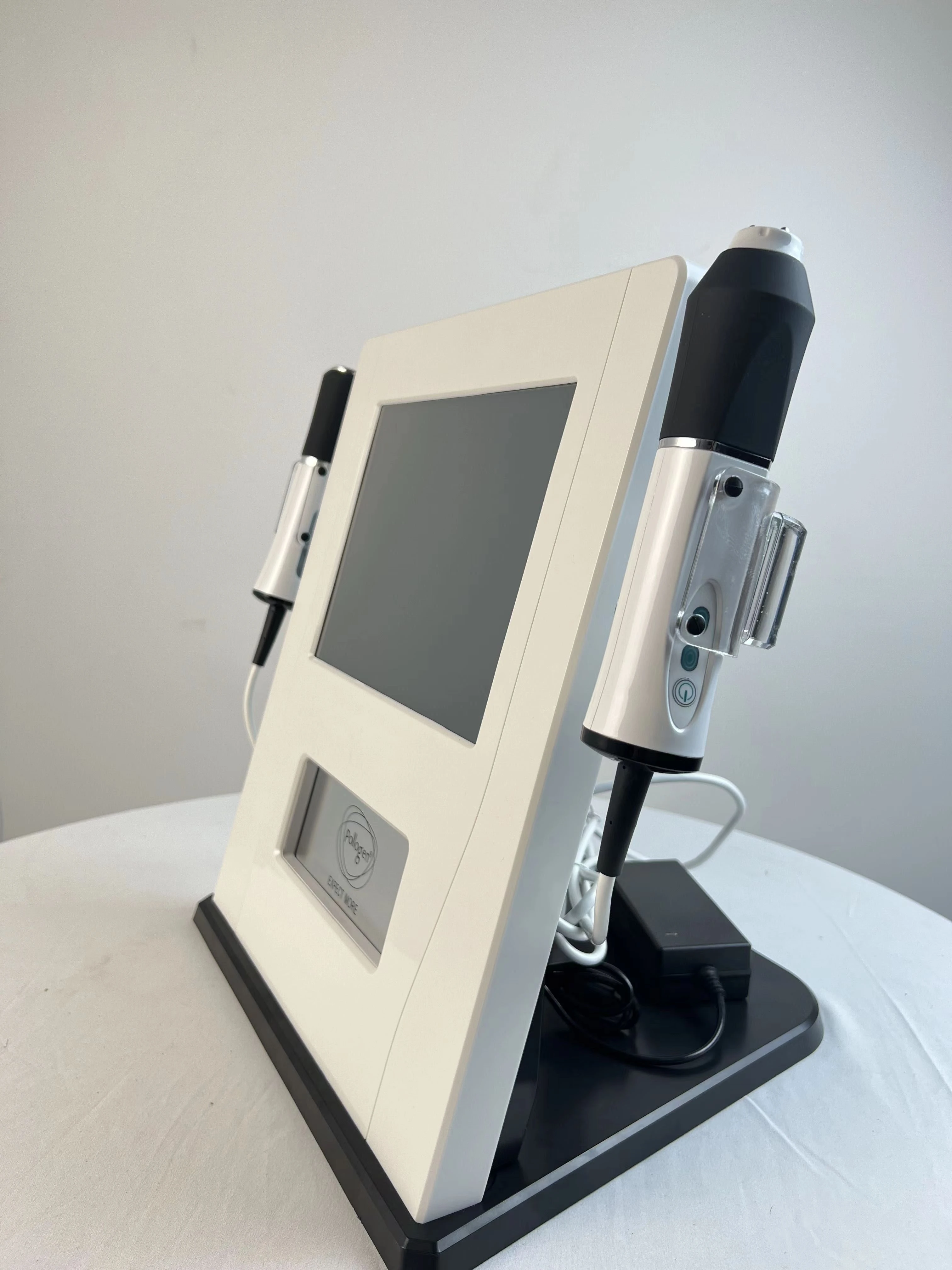 High Quality 3 In 1 Oxygen Jet Facial Machine RF Ultrasonic Skin Care CO2 Oxygen Bubble Exfoliate Oxygen Facial Machine
