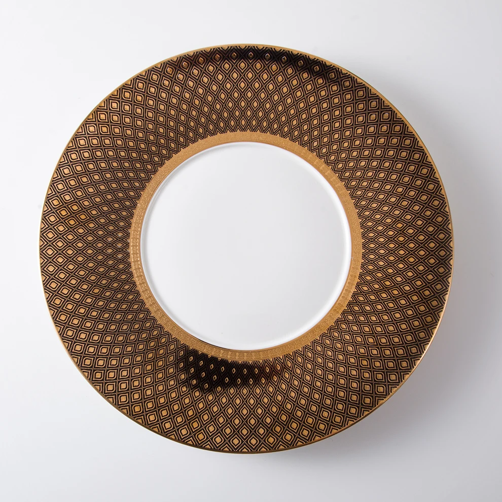 Luxury Hotel Restaurant Ceramic Gold Rim Pattern Design Bone China Charger Plate