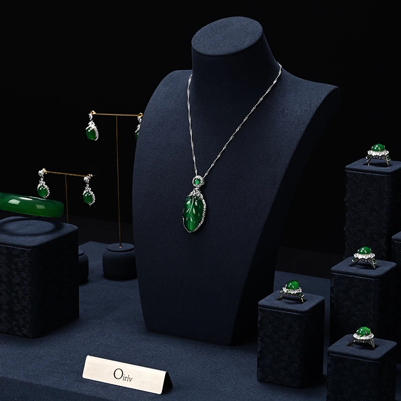 FANXI Original Customized Jade Jewelry Cabinet Display Luxury Microfiber PU Leather Jewelry Display Props
