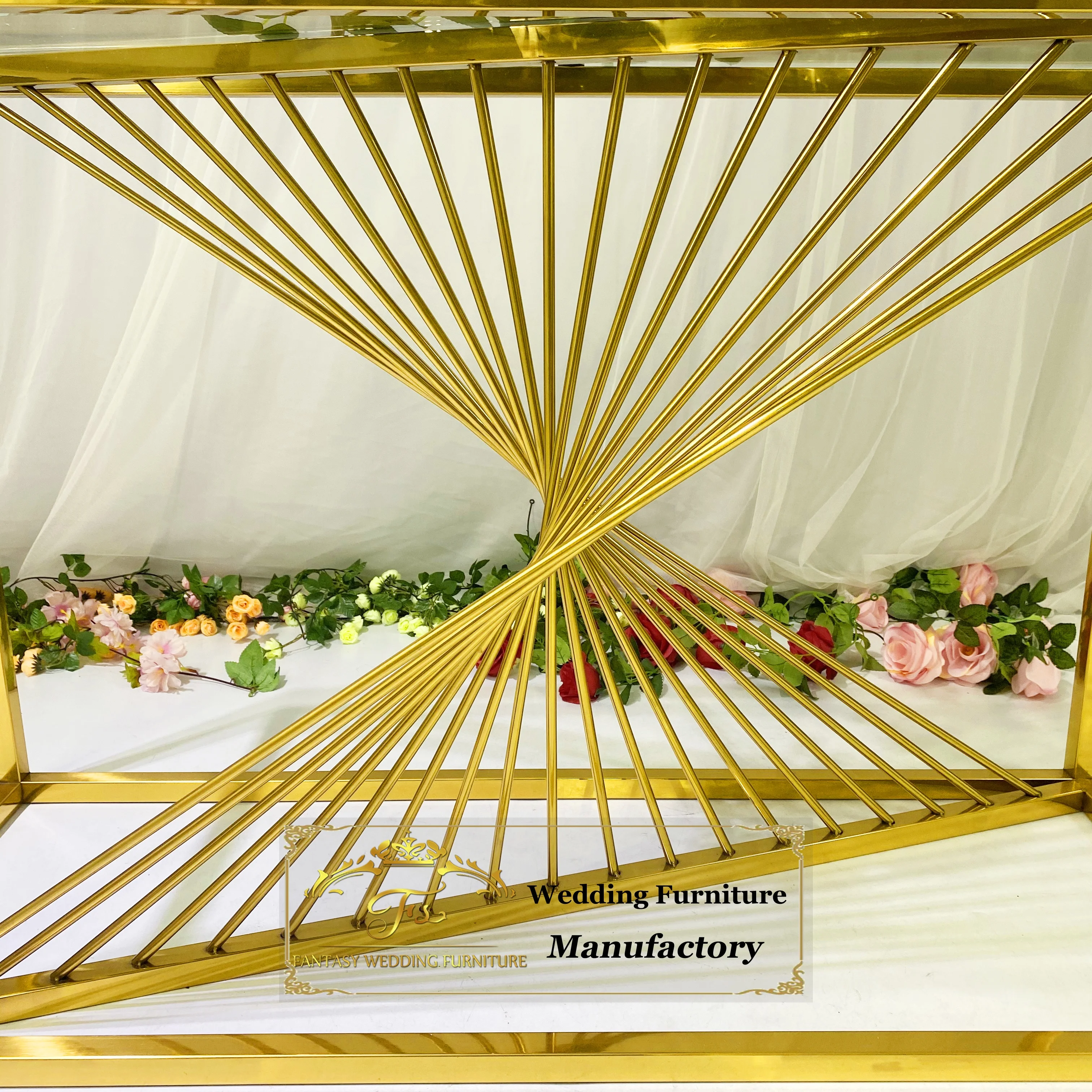 gold stainless steel centre de table for bride and groom