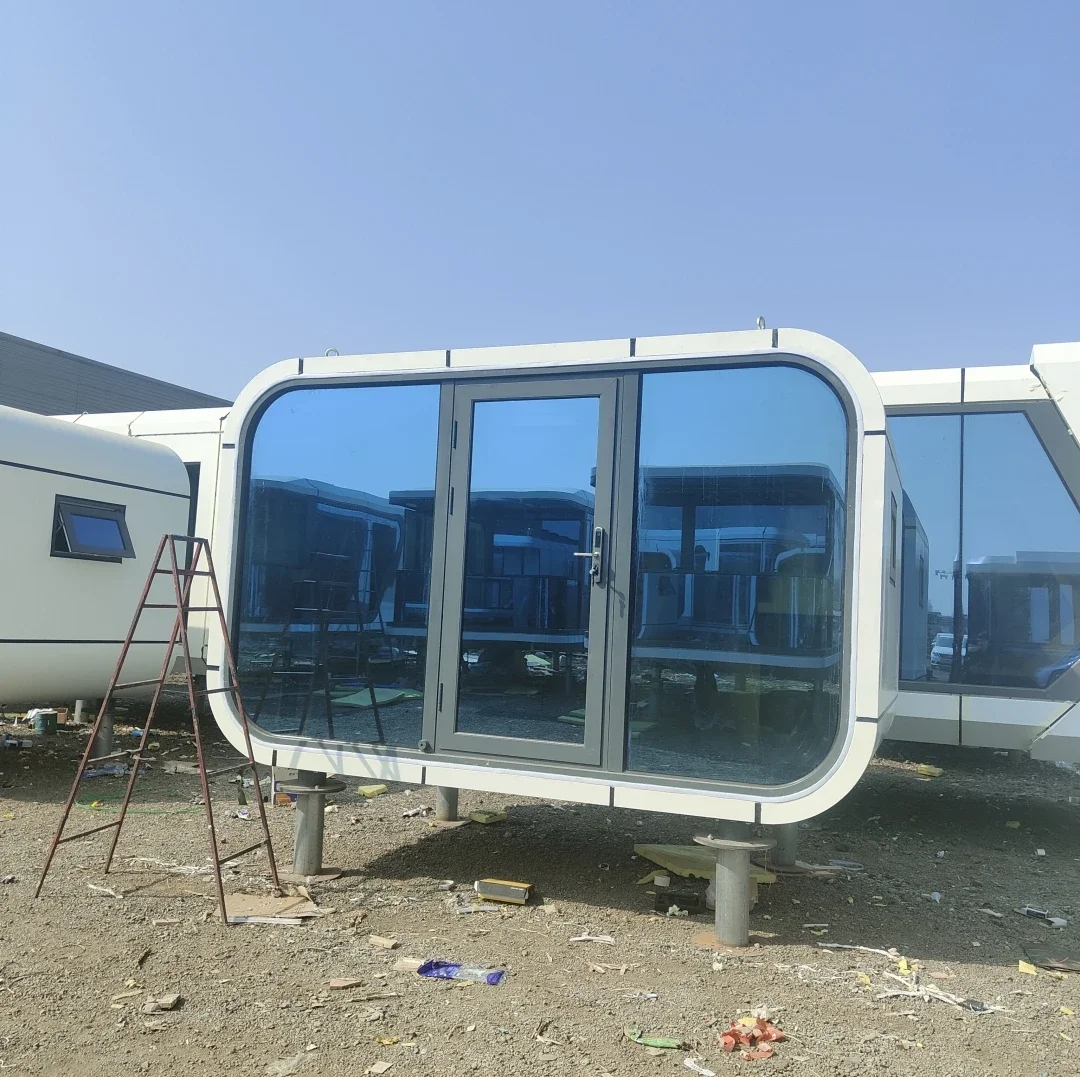 E30 High-end luxury quality spacecraft mobile home hotel cabin prefabricated container small capsule room with kitchen &bathroom