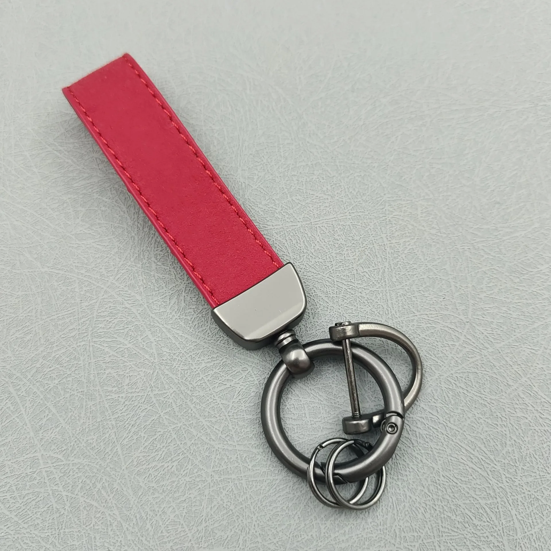 wholesale new keychains, car door keychain pendants, backpack hanging accessories, suitable for high-end keychains of car keys