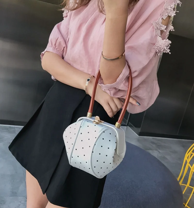 
New Korean fashion ladies PU Leather polka dot lock small round bag Dumpling Top-handle Women Handbags 