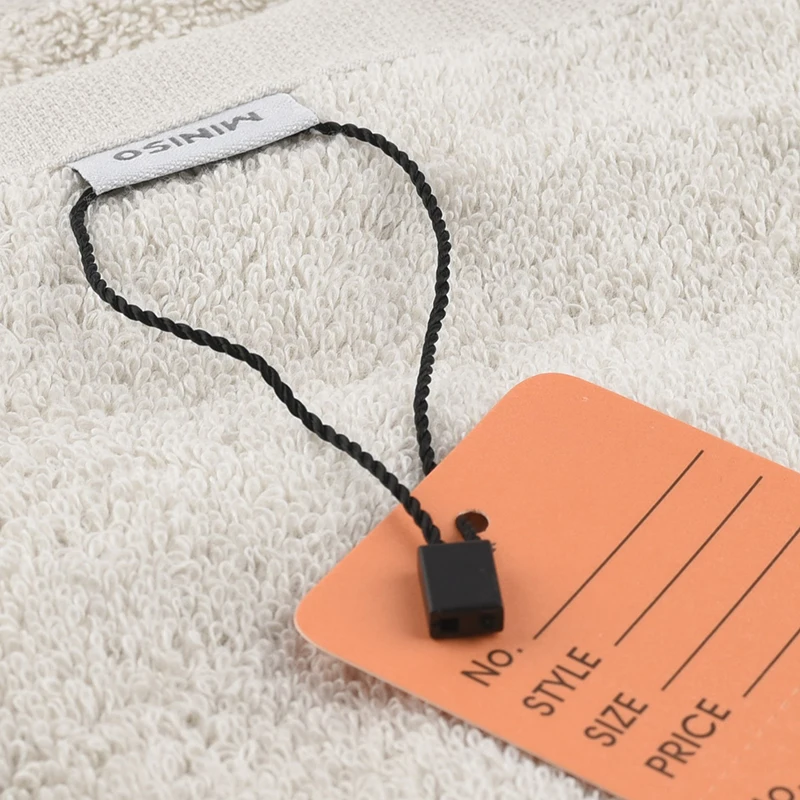 Wholesale Clothing Garment Hangtag String Plastic Hang Tag