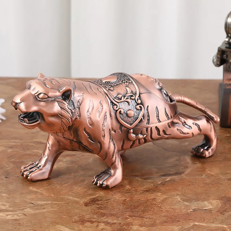Wholesale Retro Cigarette Smoking Ashtray Animal Statue Metal Car Ashtray Holder With Lid