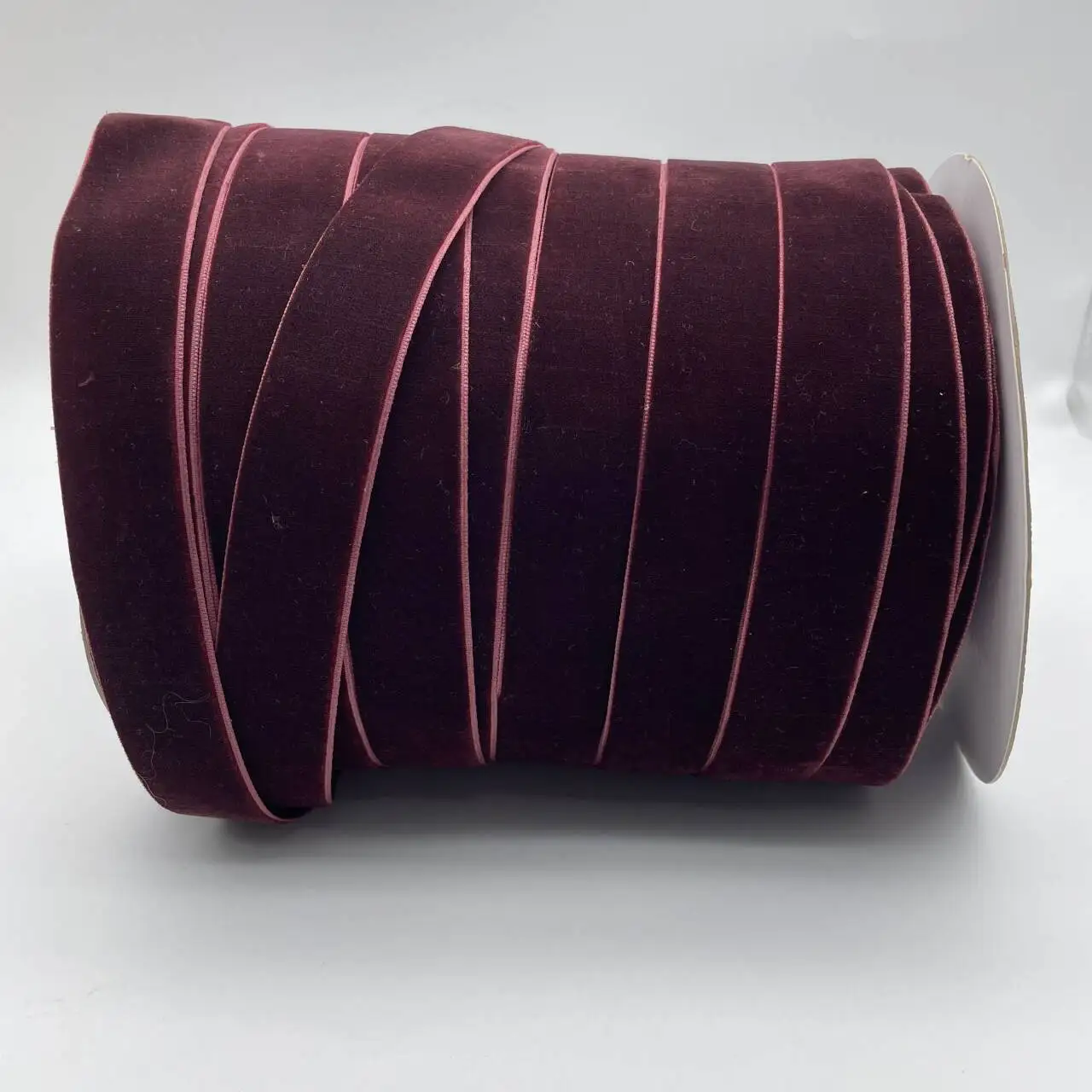 E-Magic Stock 16mm Velvet Ribbon Packaging Red Ribbon Decoration Gift Box Christmas Ribbon