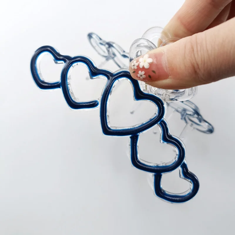 10cm Heart Crown Hair Claw - Enamel Painted Heart Shape Hair Clip for Elegant and Stylish Hair Accessories