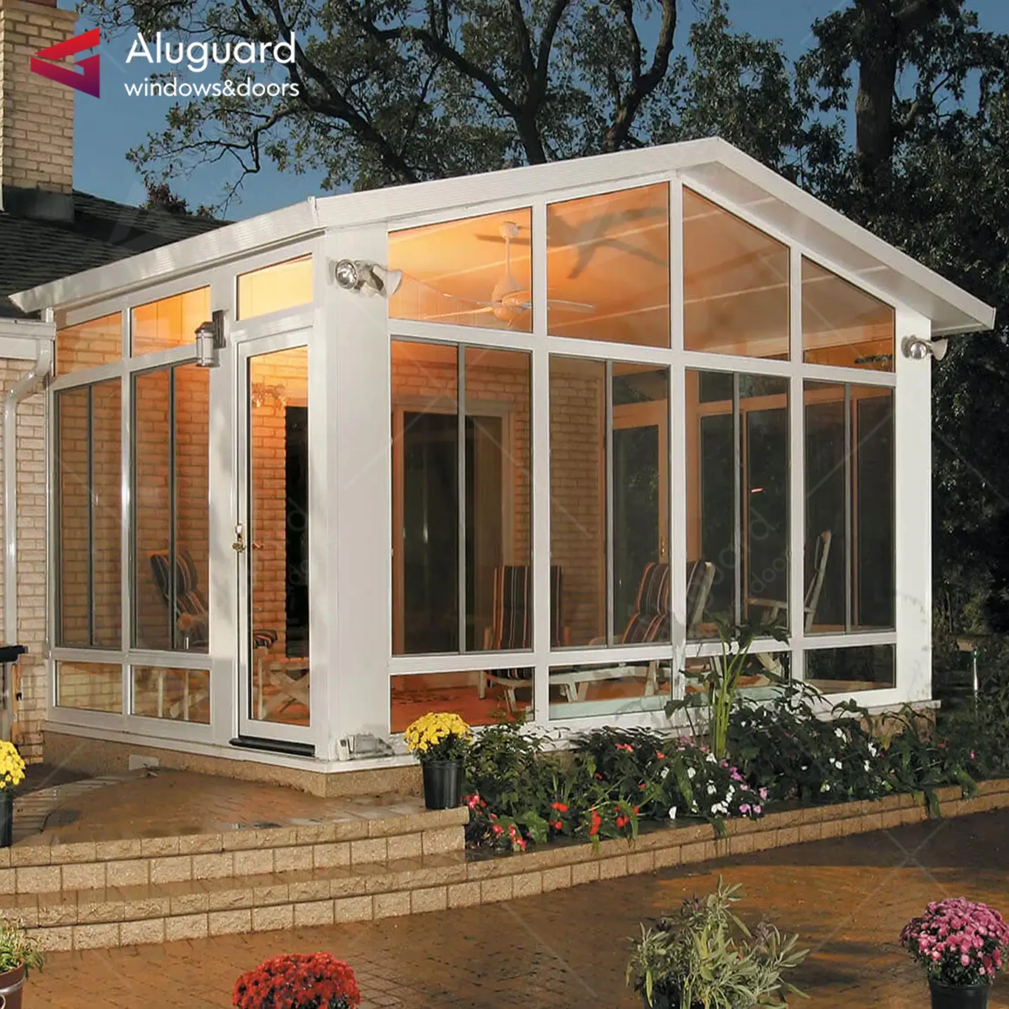 New Design  Outdoor Glass House Portable Glass House