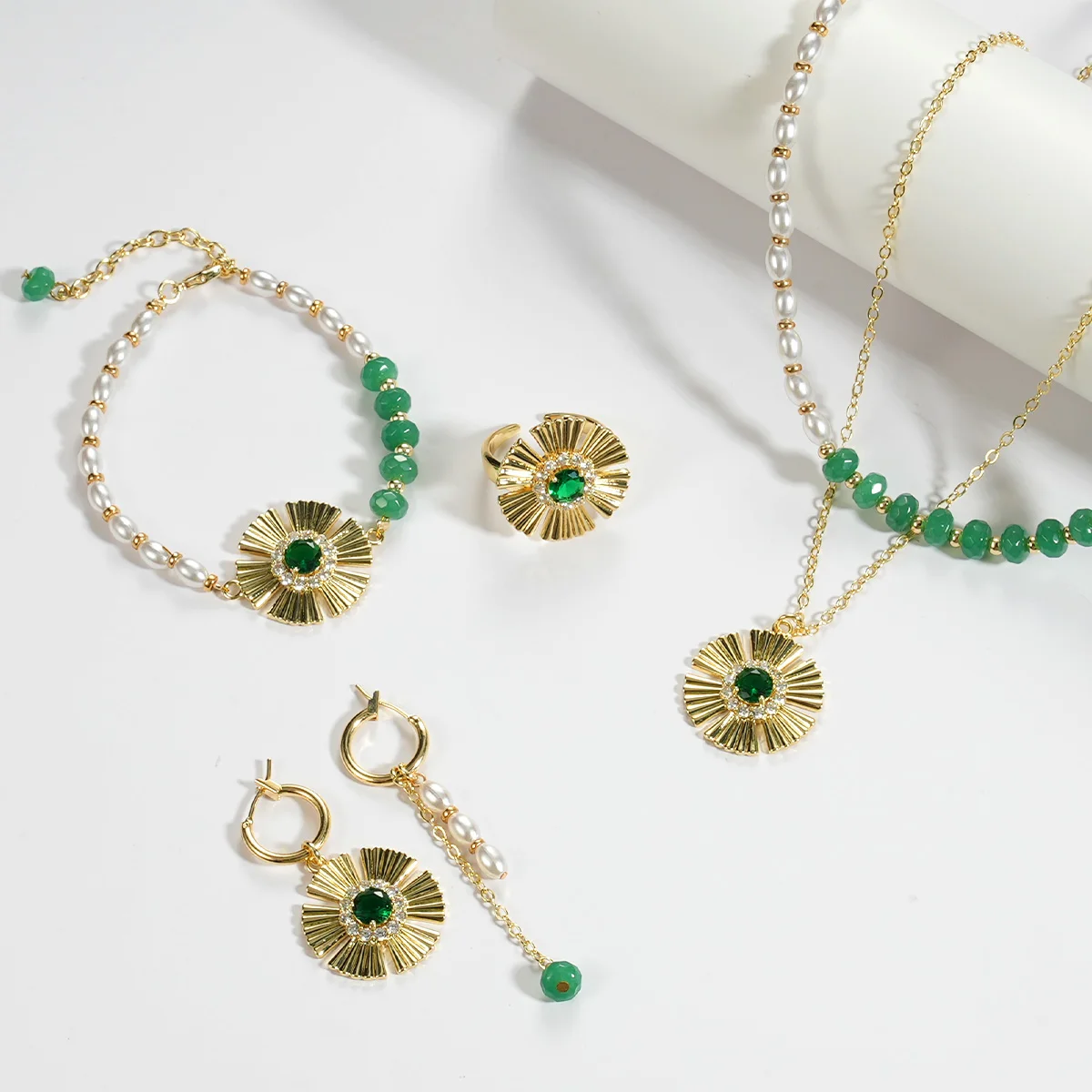 Trendy 18k Gold Plated Charms Crystal Accessories Pendant Rings Pearl Necklace Fashion Jewelry Sets For Women