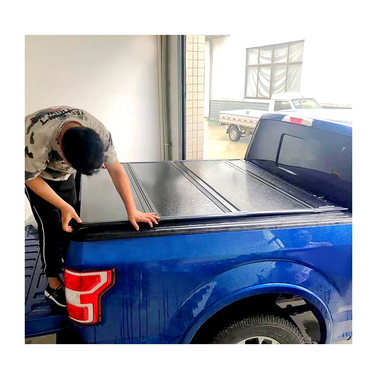 Dongsui New Popular 4 x 4 hard truck bed tonneau cover for hilux revo land cruiser 200 dodge ram 1500