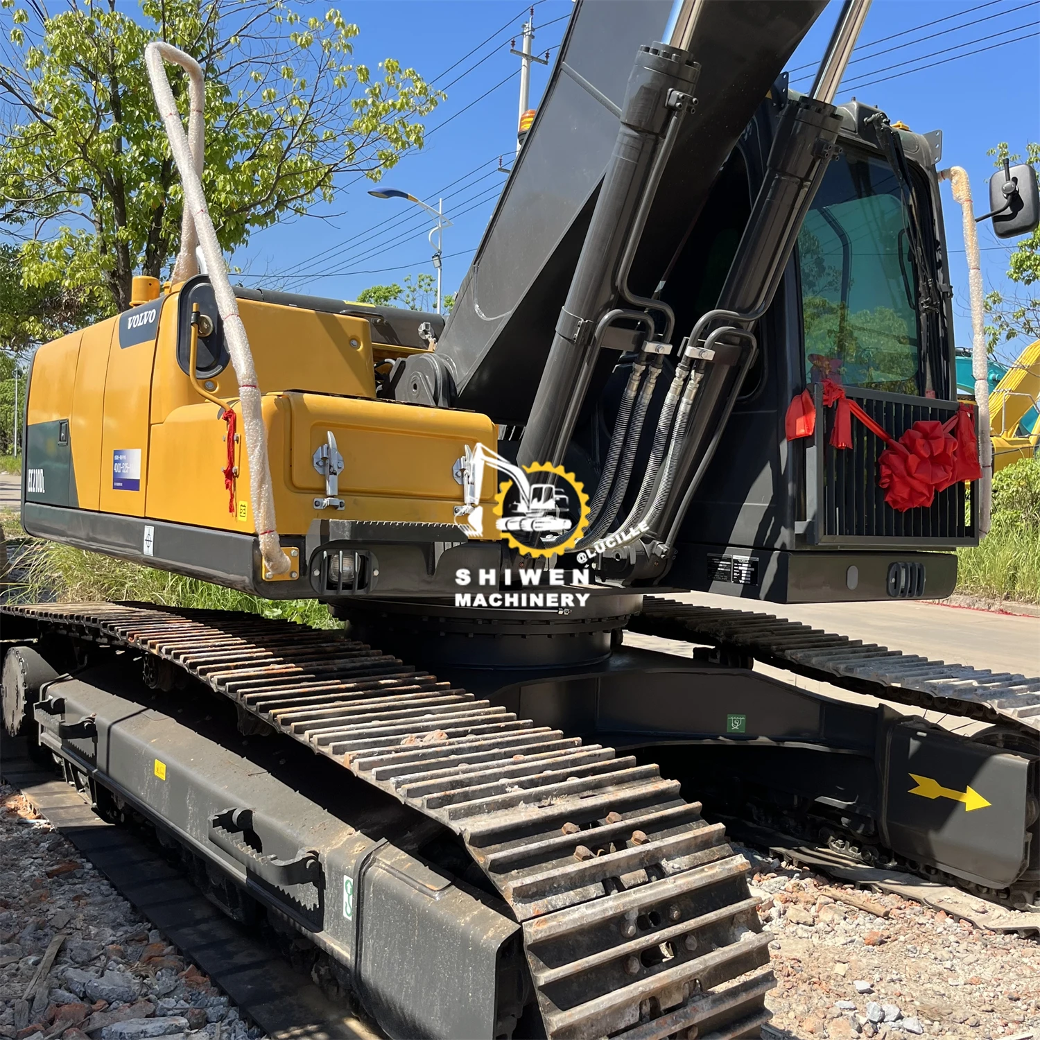 VOLVO EC210DL Used Crawler Excavators good attachments Powerful Sweden VOLVO EC140 EC210 EC210DL earthmoving machinery