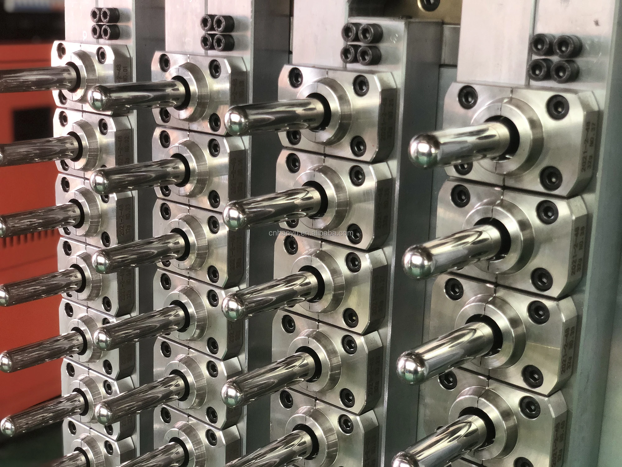 Customized Hot Runner Injection Bottle Cap 8/12/16/24/32/48/64 Cavity plastic PET Bottled Water Preform Mould