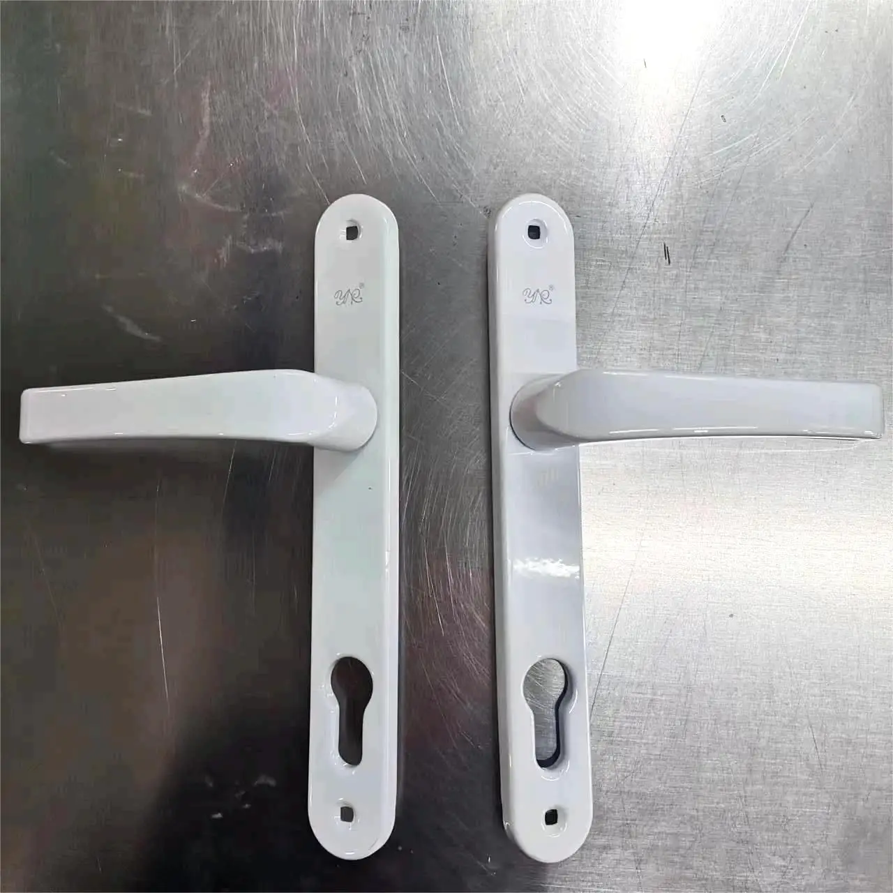 UPVC  sliding accessories door handle  lock and window handles locks