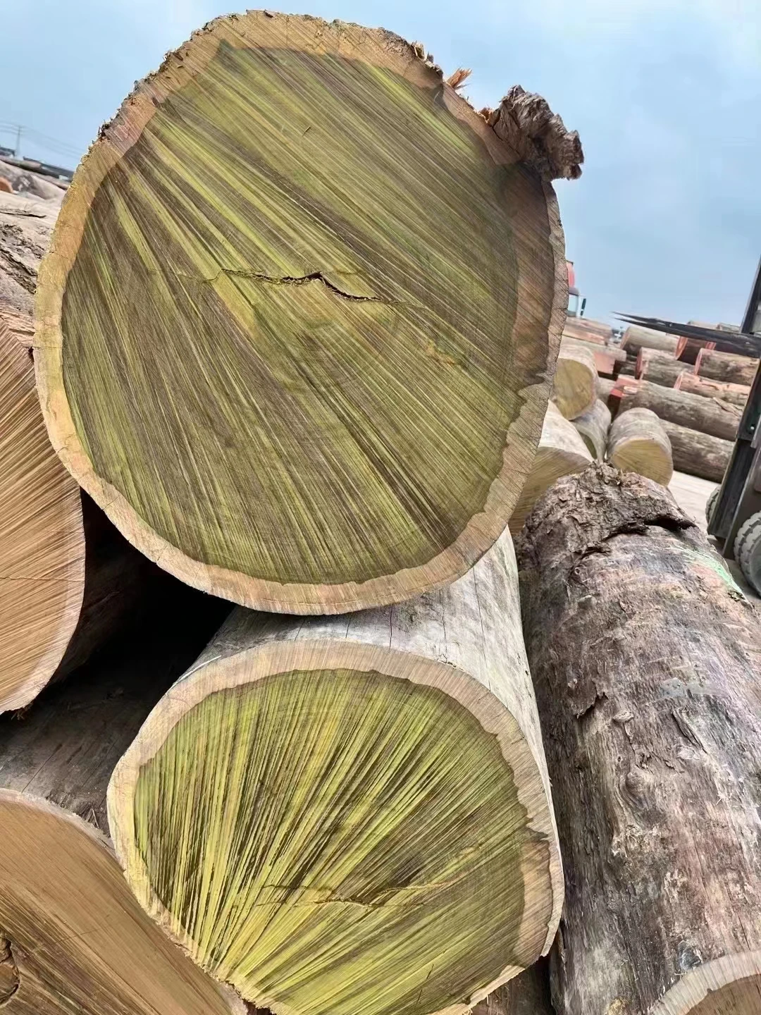 Ipe outdoor waterproof anti termite solid wood cladding with High quality