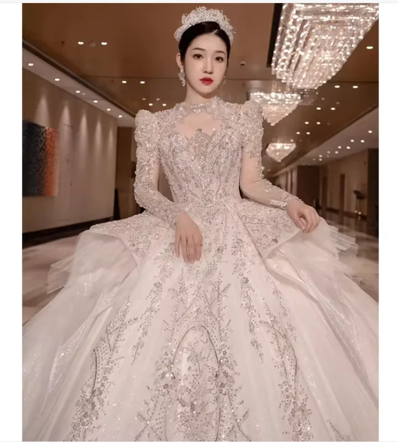 Wedding dress 2024 new bride main yarn trailing heavy handmade style high-end retro long-sleeved large size pregnant