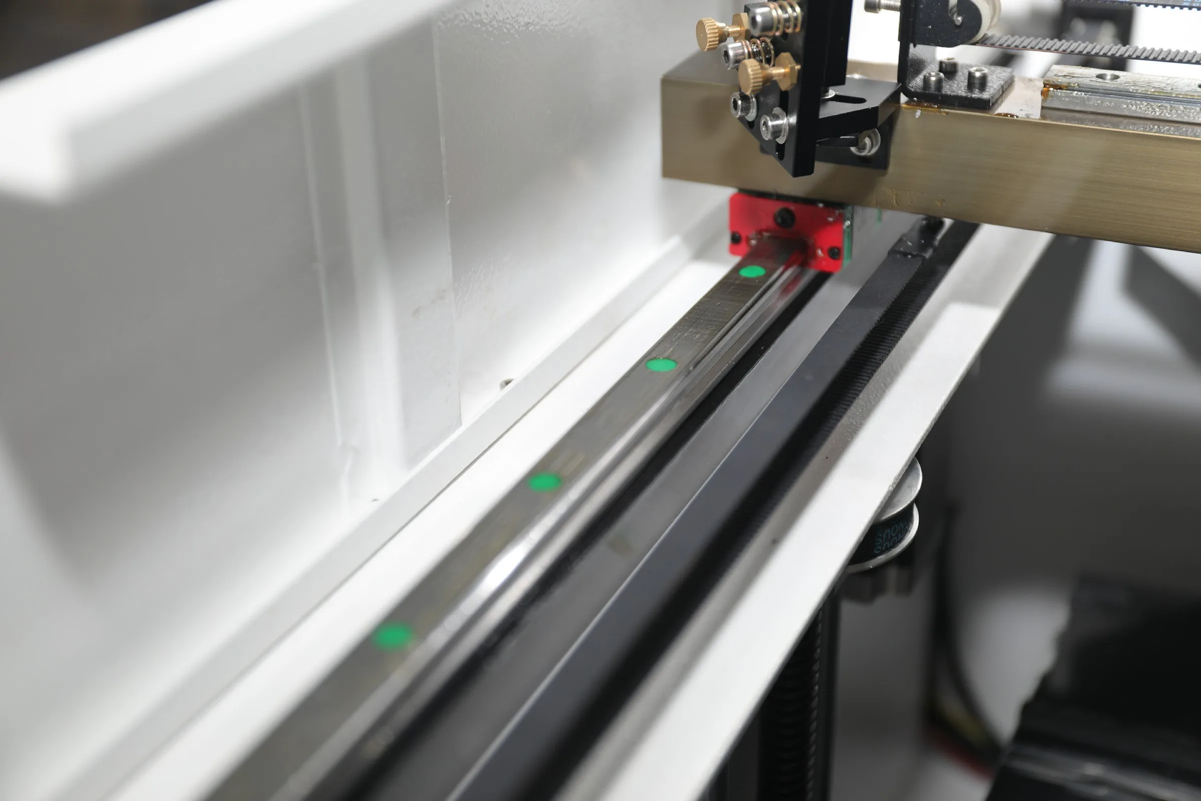 G.Weike LG6040N Cheap price for sale Timberland shoes business card wood 40w 60w 80w Co2 laser engraving cutting machine