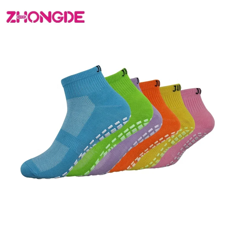 ZD003 jump trampoline grip anti slip socks in stock colorful non slip skid yoga sport