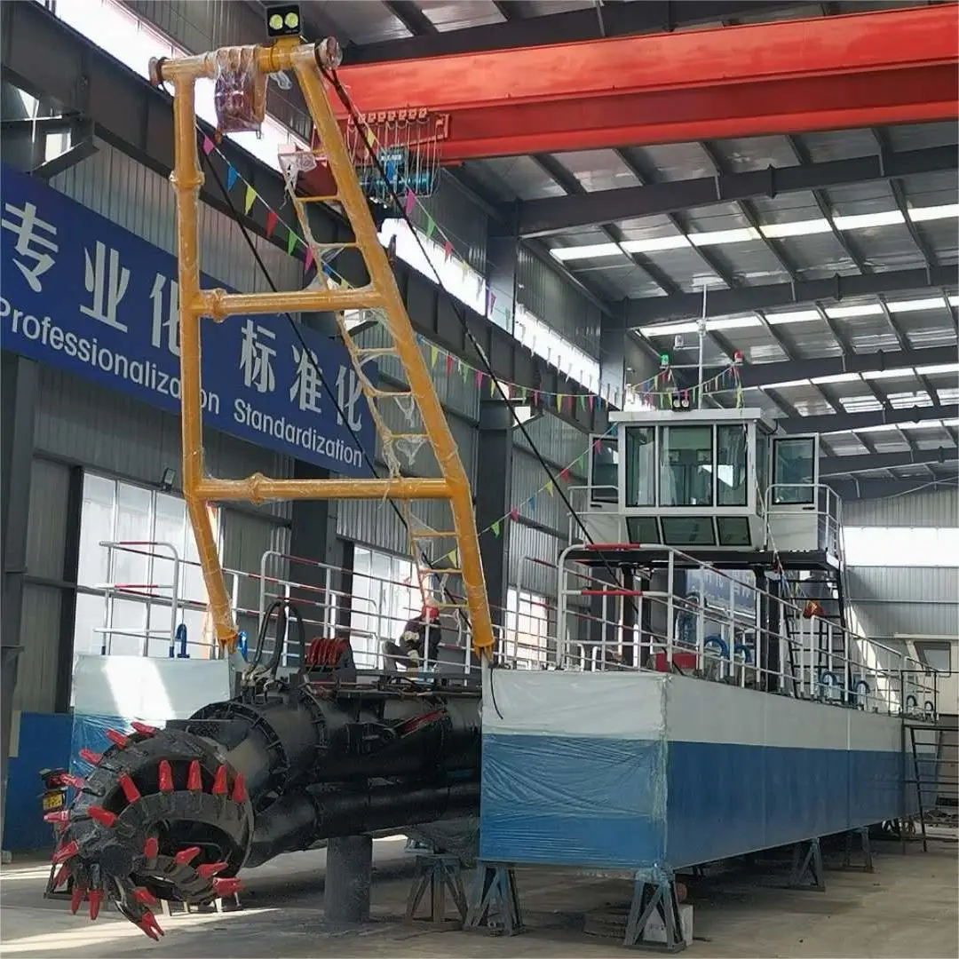 China Manufacturer Diesel Engine 8 inch CSD200 Capacity 900m3/h 15M Depth Cutter Suction Dredger for  Mud Sand Pumping Mining