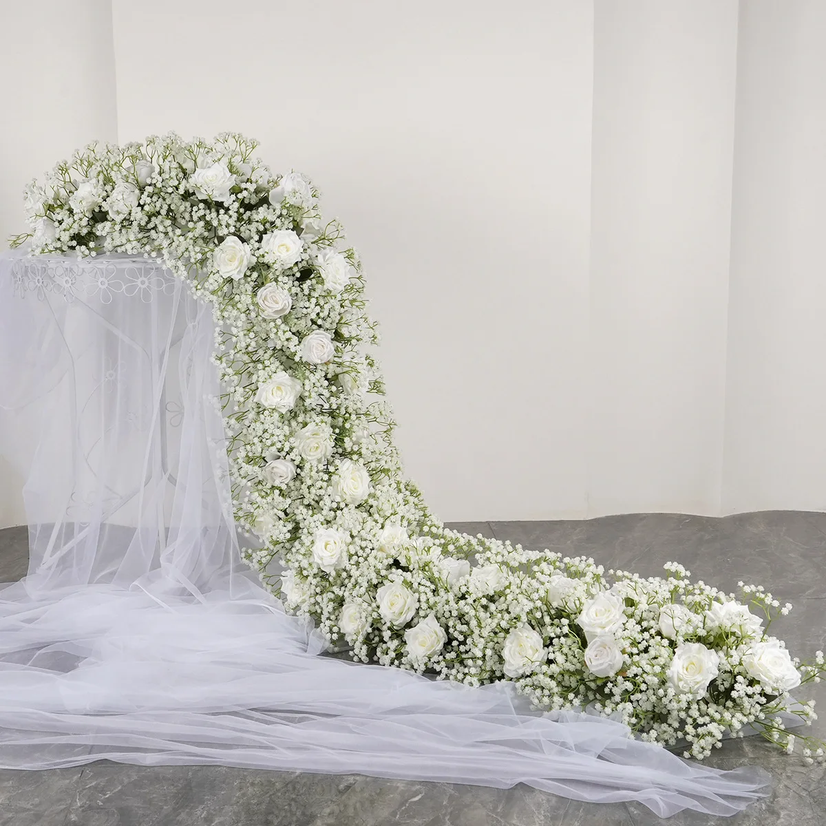 Wholesale Floral Aisle Runner White Roses And Baby Breath Artificial Flowers For Decoration