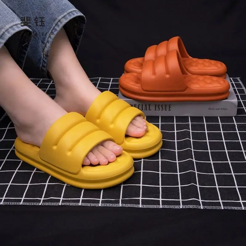 2022 Thick Soles Super Soft Summer Slippers Wholesale Women Men Unisex Eva Injection Sandals Bath Beach Slip On Slippers