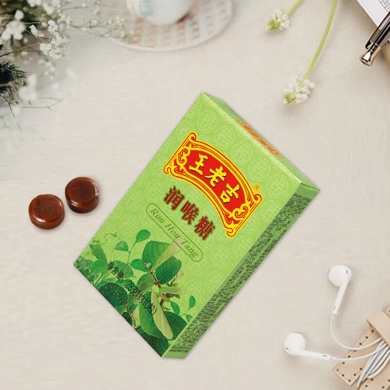 Wanglaoji Original Run Hou Tang Fruity Flavored Cube-Shaped Product in Box Packaging