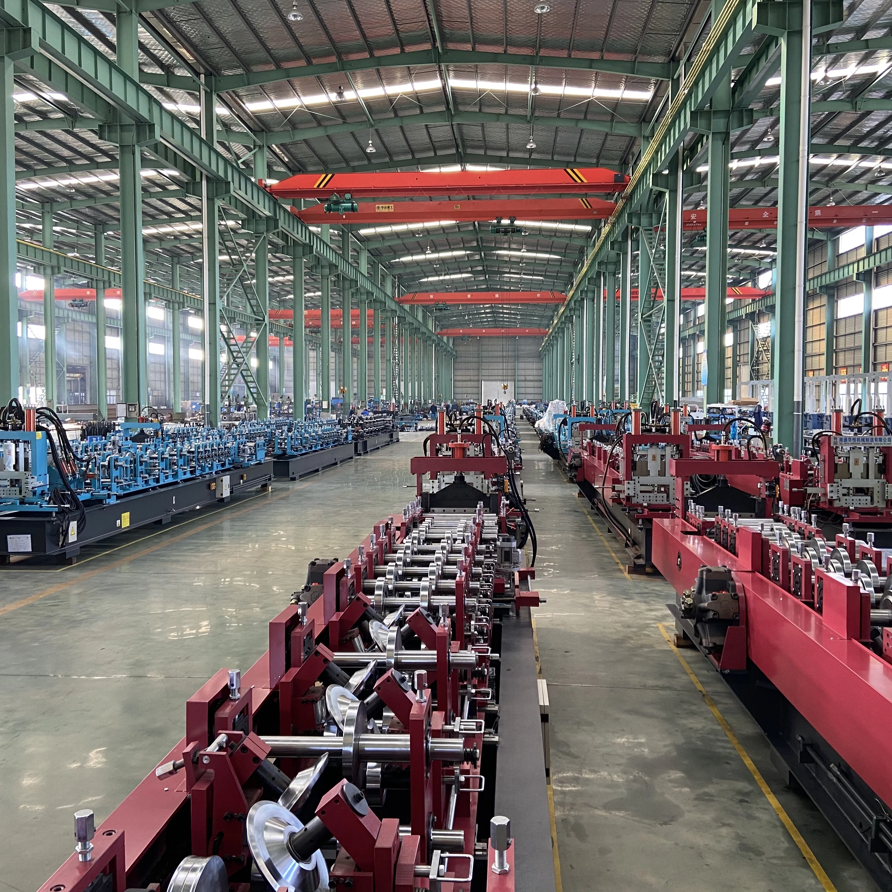 Hydraulic Post Cutting and Hole Punching CZ Purlin Roll Forming Machine