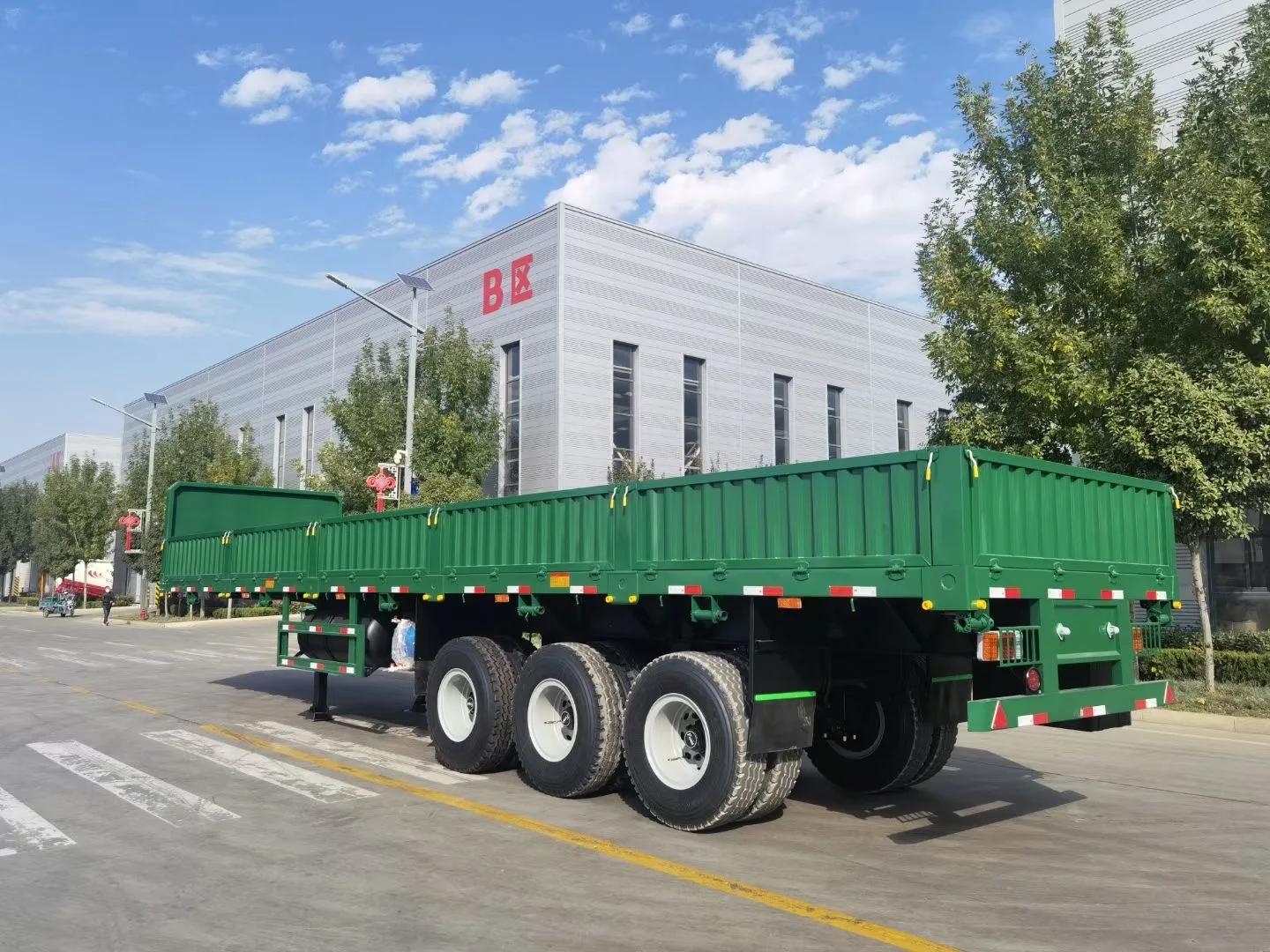 Vehicle Master 3 Axles 40ft 12m 12.5m 40ton 50ton Side Wall Fence Cargo Semi Truck Trailer