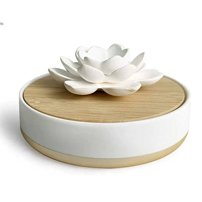 Wholesale luxury durable flower shaped diffuser in lucid glass bottle