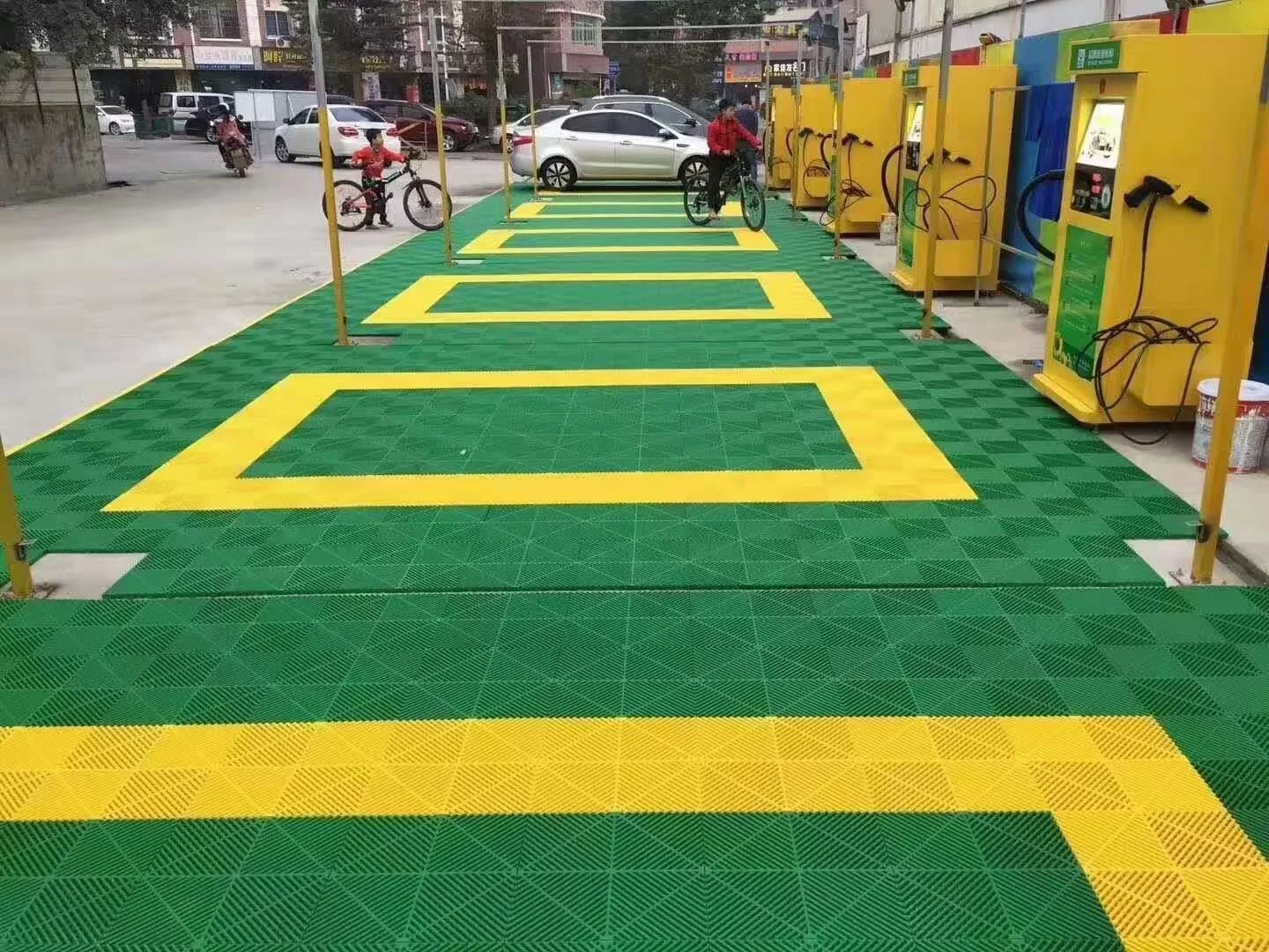 High quality plastic floor grating plastic floor carpet price garage floor tiles interlocking plastic 400X400X18mm
