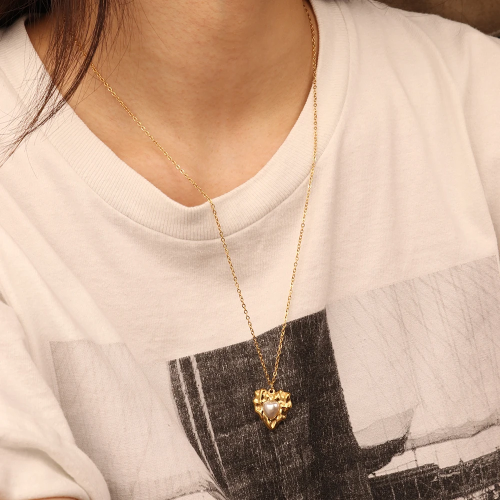 Chris April Non tarnish 316L stainless steel 18K PVD gold plated shell pearl heart shape organic cast pendant necklace