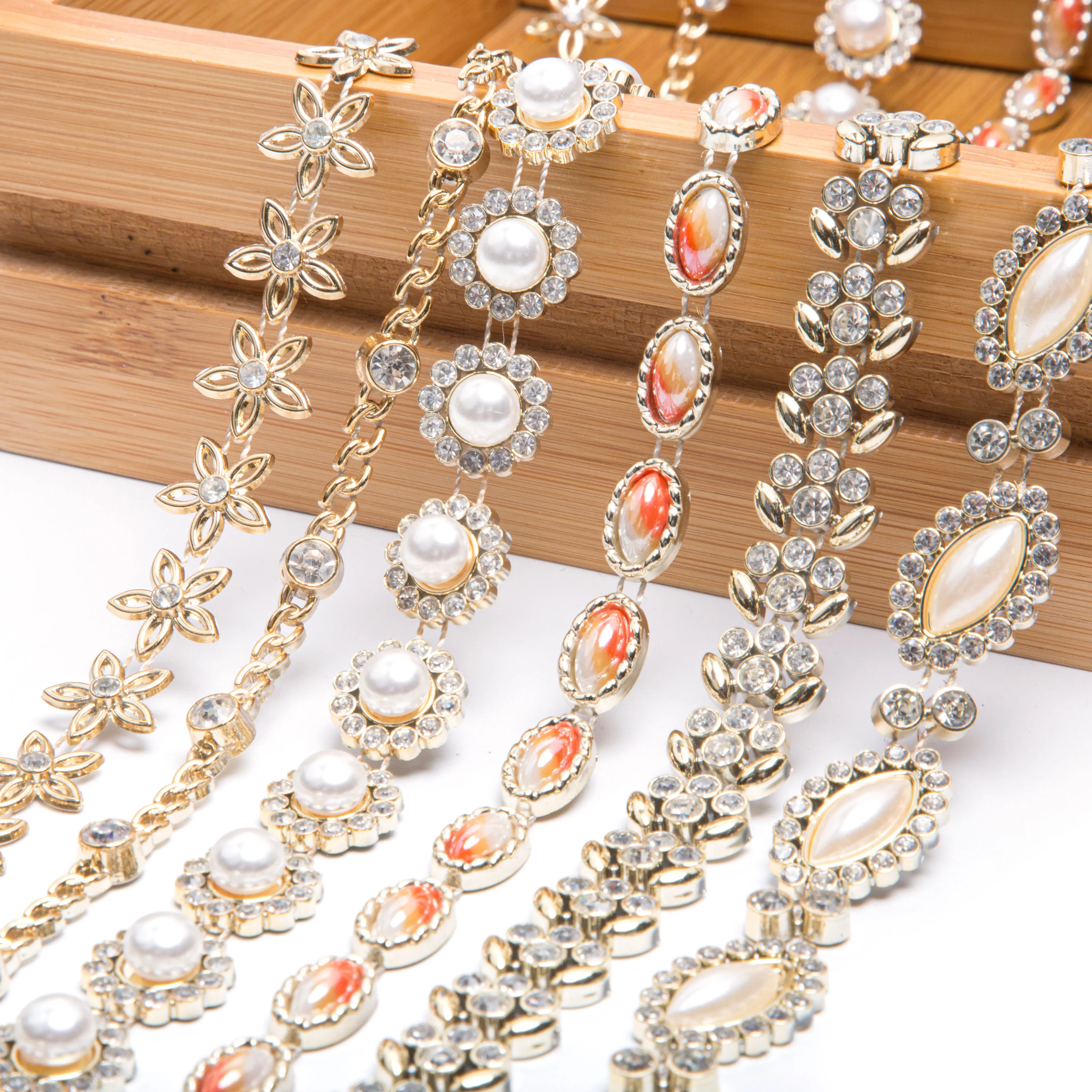 Shiny Clear Pearl Rhinestone Fringe Trim Guangzhou Rhinestone Chain Hotfix Rhinestone Crystal Applique Trim