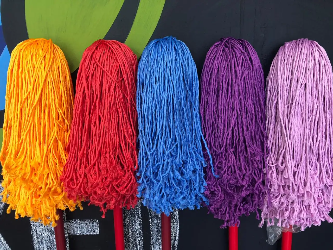 Новинка, цветная пряжа для швабры из 100% полиэстера и микрофибры, пряжа для швабры