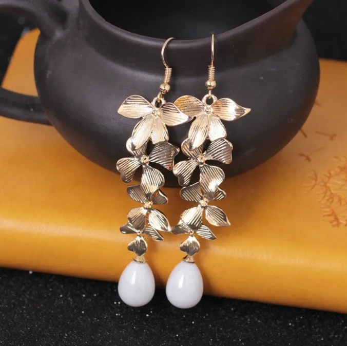 Korean Sweet Style Pearl Long Drop Earrings Gold Plated Pearl Leaf Hoop Earrings for Women