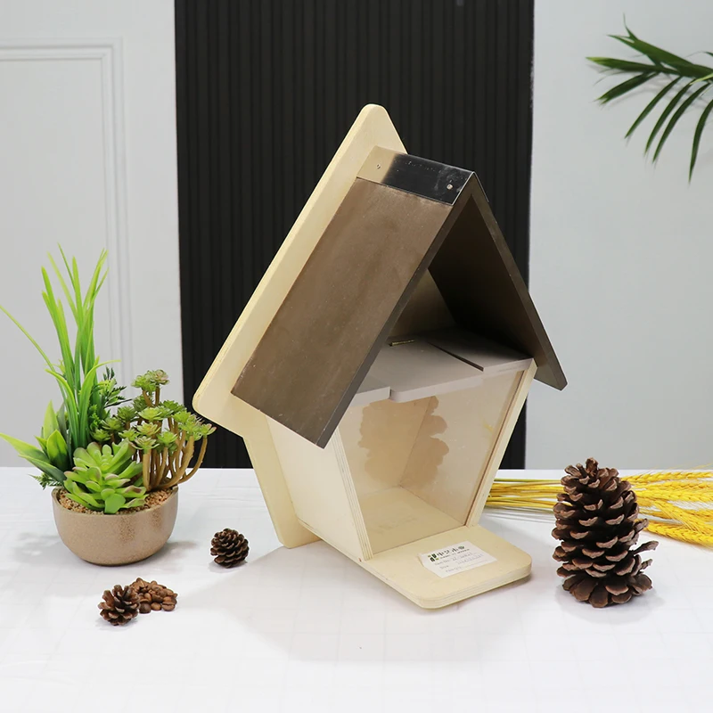 factory FSC&BSCI wild garden Wooden Squirrel Feeder Box Squirrel Picnic Table Feeder with Feeding Platform