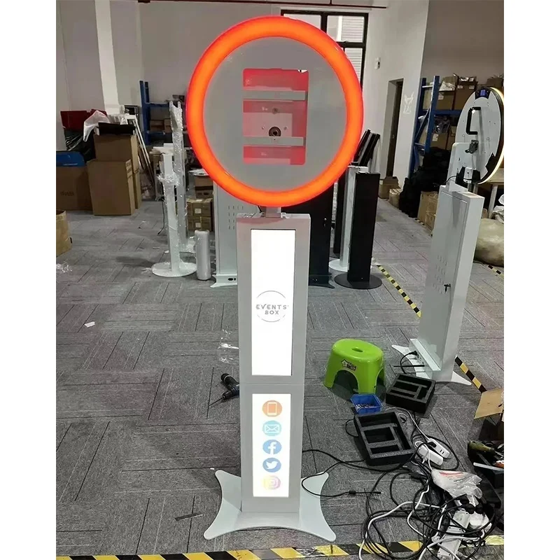 Selfie Roamer iPad Photo Booth Machine Wedding Ring Light Portable roaming Ipad Photo Booth LCD Display