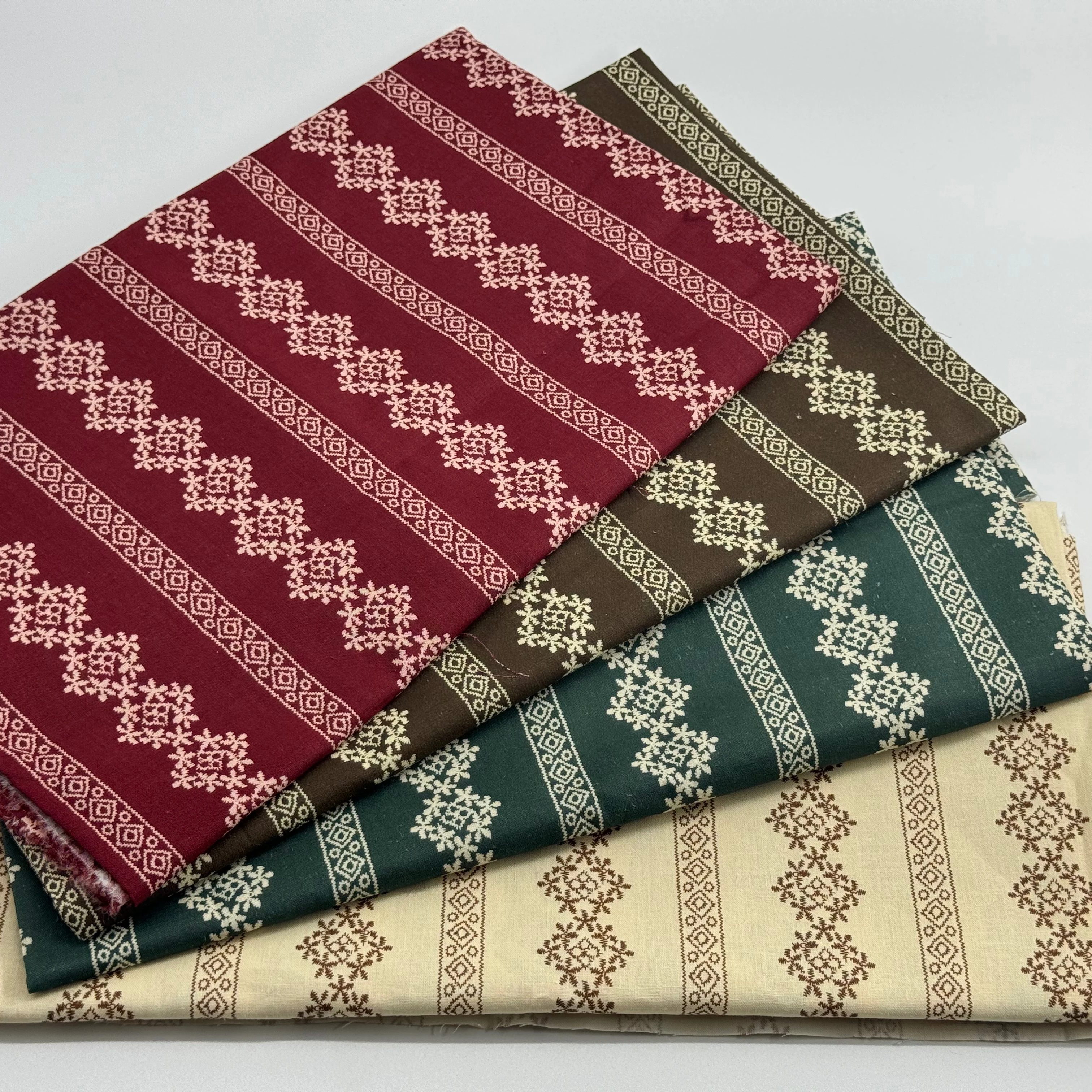 Organic Linen Cotton Dress Waterproof Pigment Print on Dyed Ground Combed Yarn Casual Style for Boys and Girls