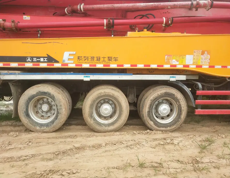 70M concrete pump origin China used truck-mounted concrete pumps for sale