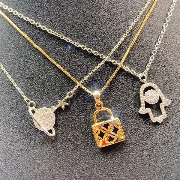 Hundreds of models fashion necklace all-match high-end clavicle chain small pendant necklace women present wholesale