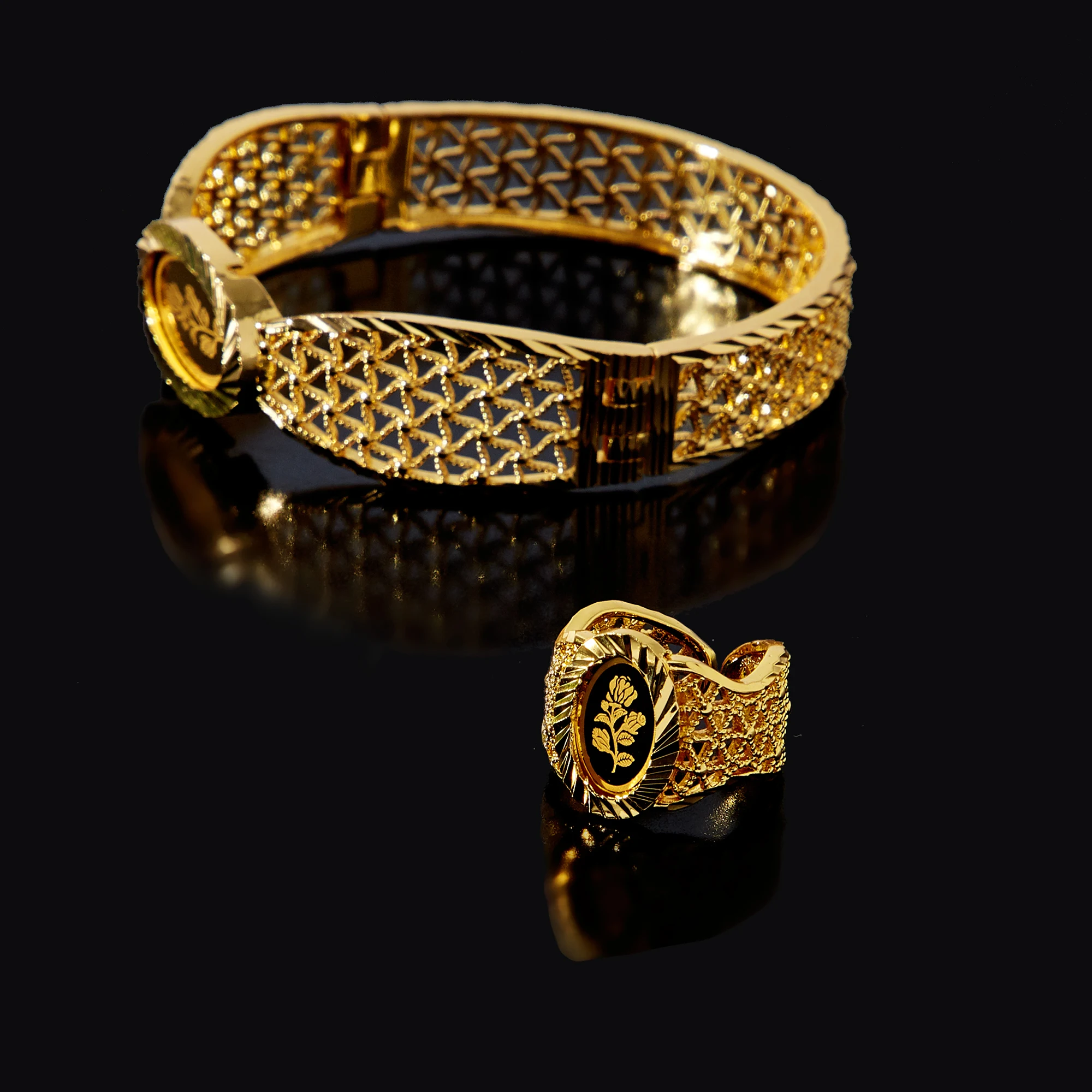 Yiyi новейший Дубай Модный Набор браслетов с кольцом 18K позолоченный набор женские аксессуары ювелирные изделия оптом из Китая