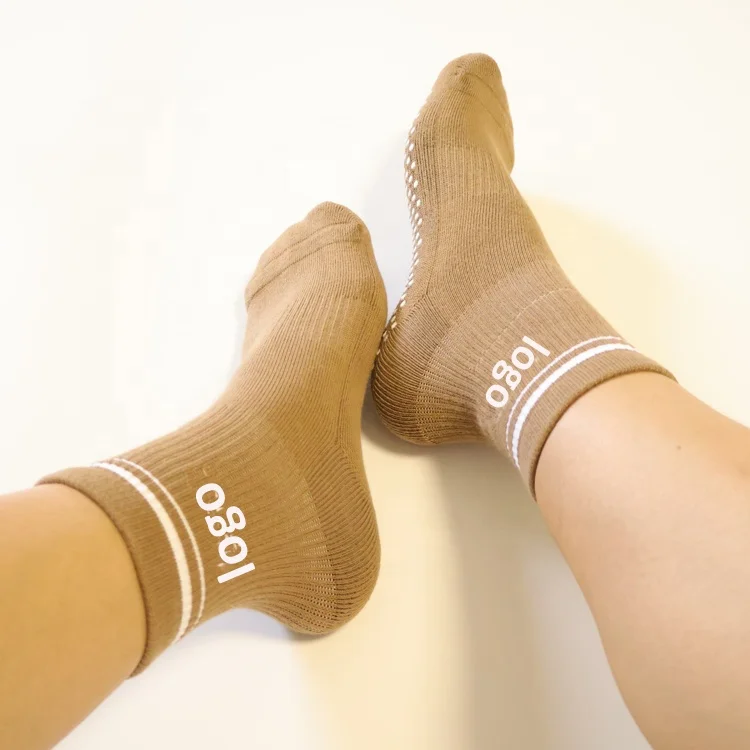 Non Slip Yoga Socks for Pilates Ballet cotton quality crew socks for women Custom Logo Socks for Women