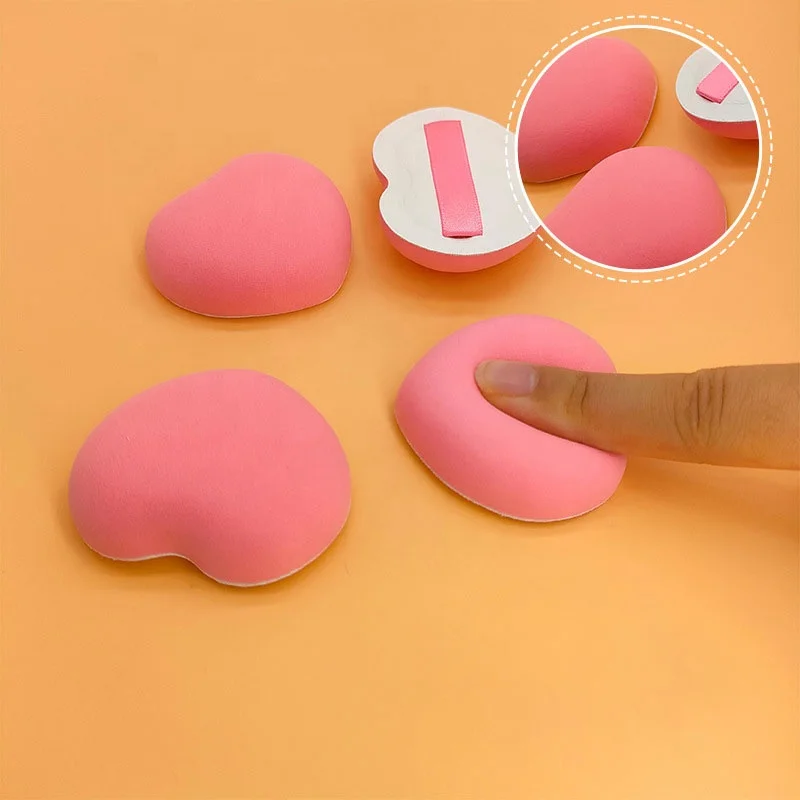 Wholesale Beauty Care Love Shape Makeup Puff Travel Portable Foundation Cream Soft Puff with Box Package
