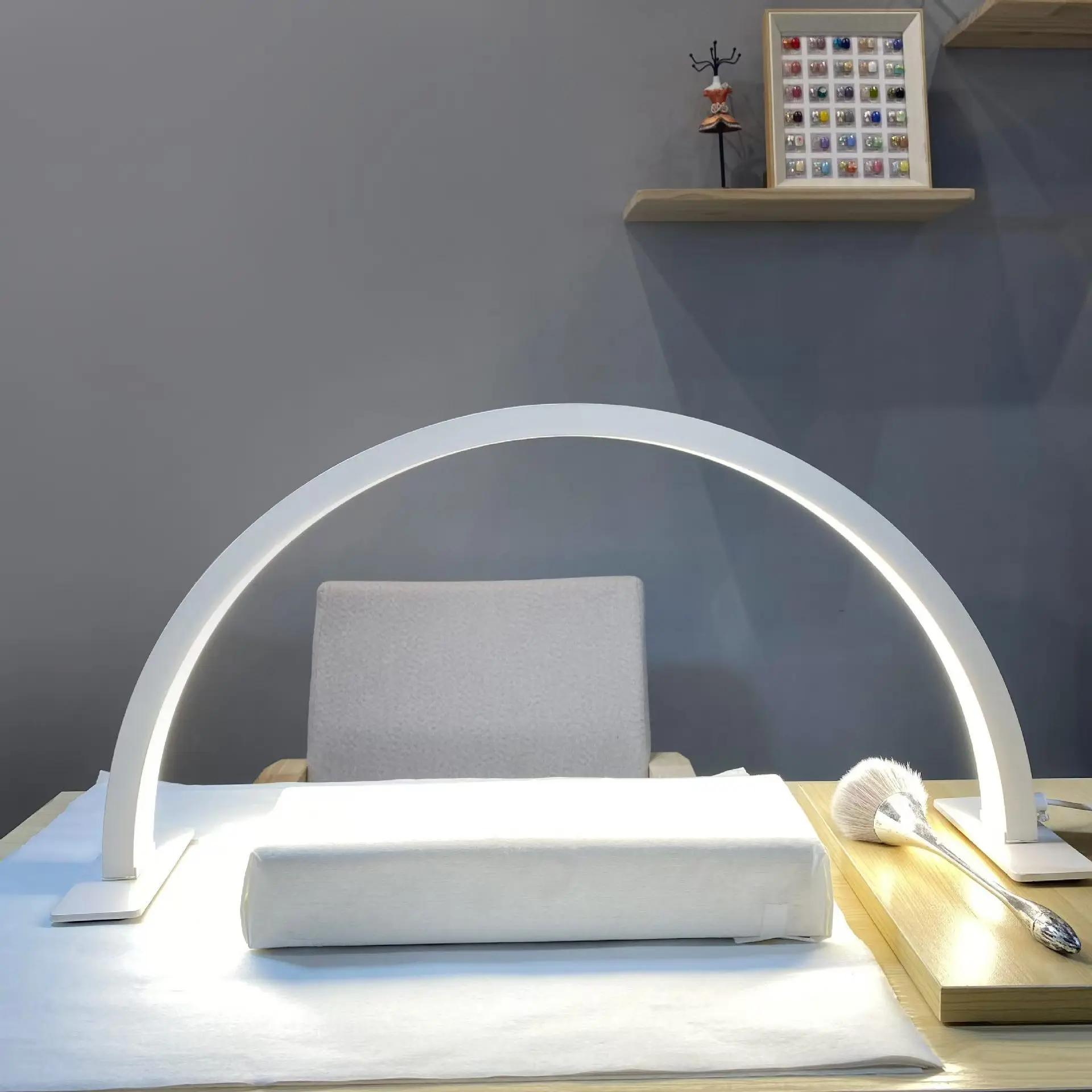 Foshan TUWIN Factory Nail Manicure Light Slim-Line LED Table Lamp for Salon Table Magnifier Desk Lamp Led