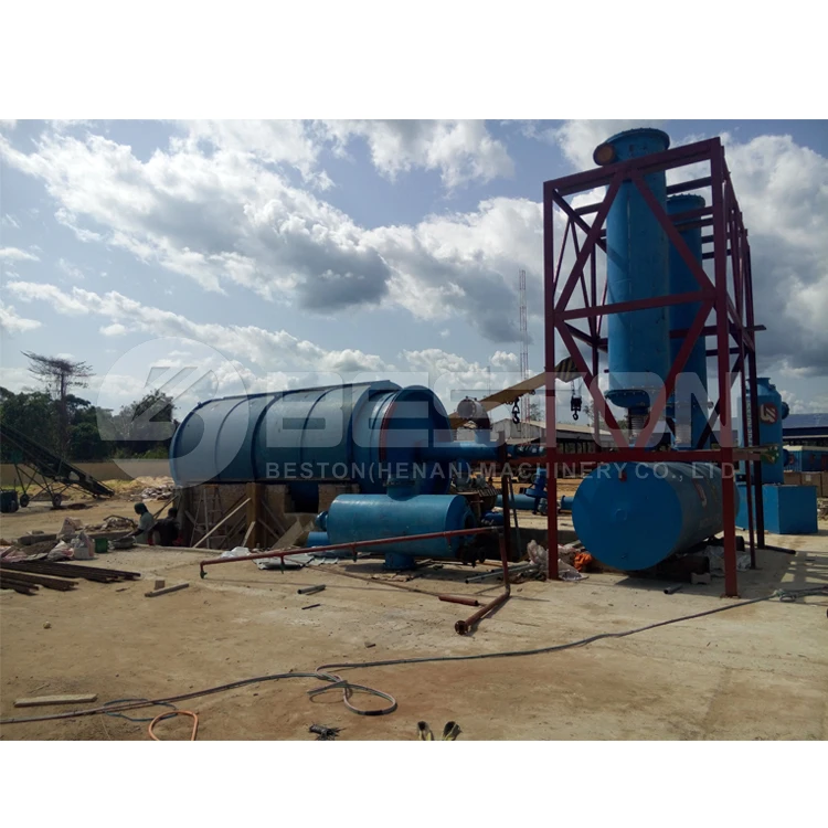 OTR Tires Mining Tires Recycling Pyrolysis To Oil Machine Installed In Peru