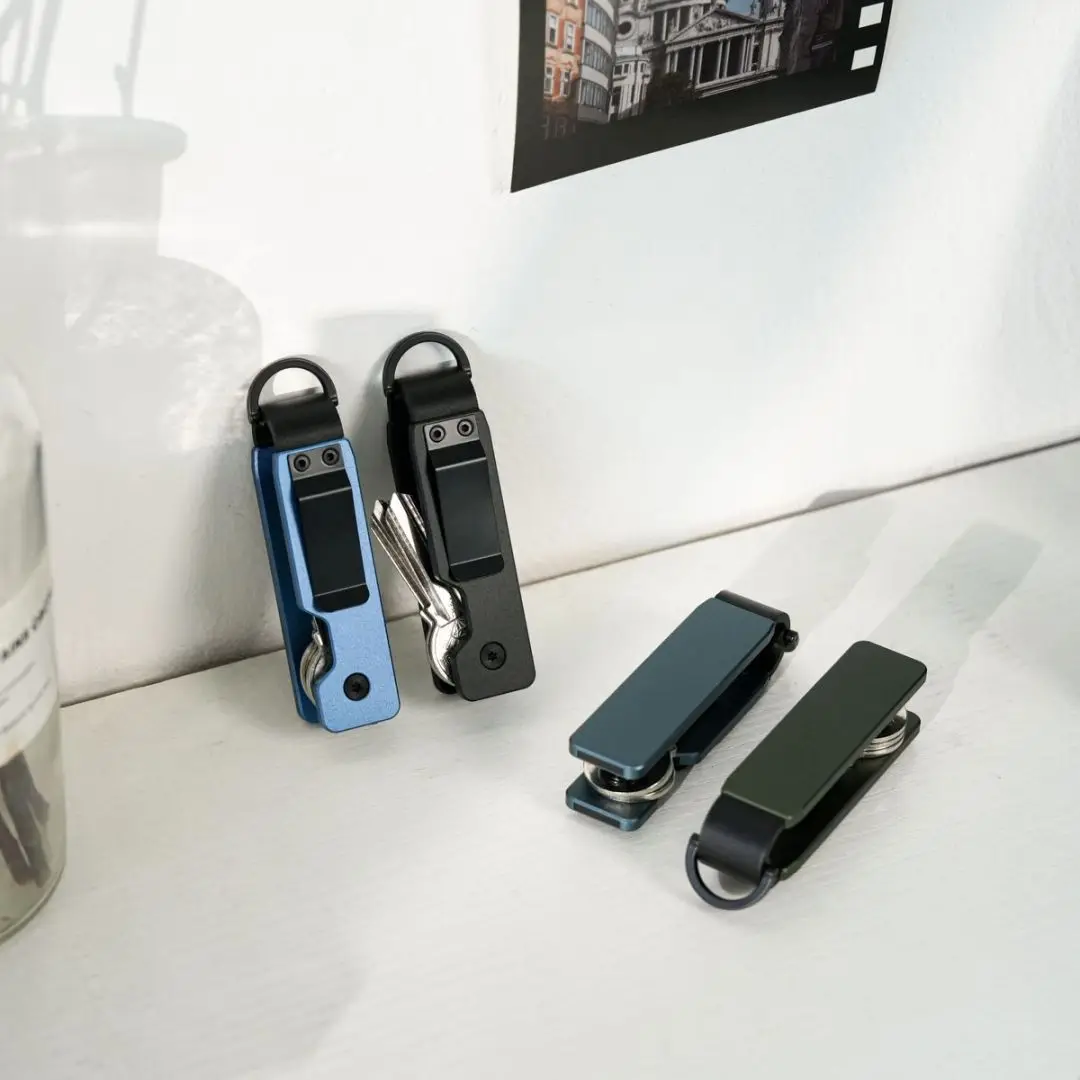 New Minimalist Innovative Keyholder Compact Metal Keychain Lightweight and Portable Aluminum Alloy Key Manager