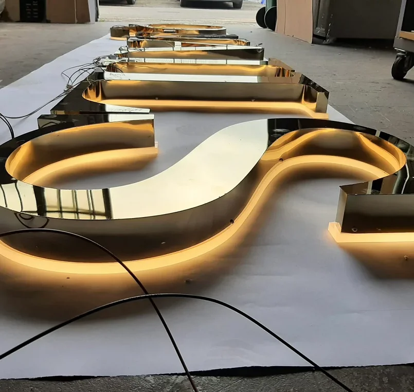 Пользовательские акриловые светодиодные буквы с подсветкой 3D светящиеся знаки для деловых вывесок и магазинов