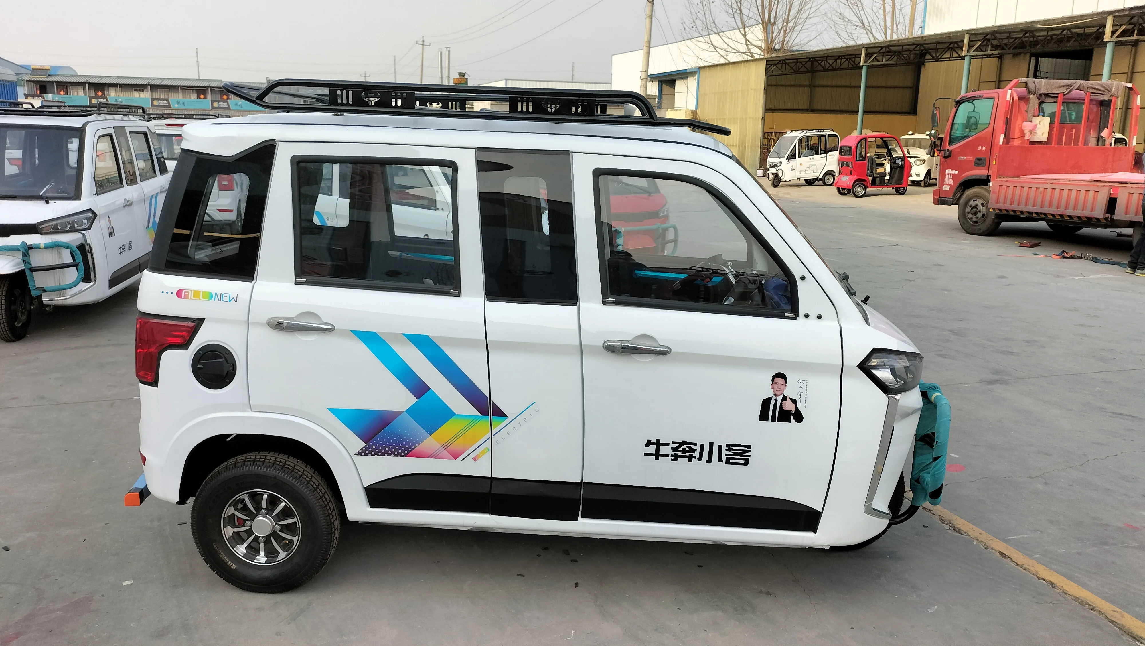 Sell enclosed with cabin scooter 3 wheeler electric scooter passenger vehicles electric power tricycles motorcycle car price