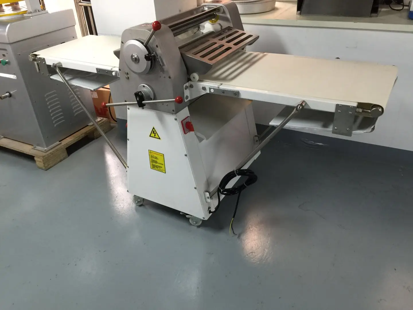  automatic dough sheeter cutter machine/used