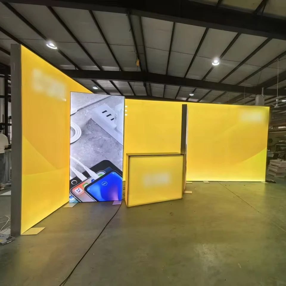 Customized Trade Show Booth Design Solutions To Make A Splash at Your Next  Las Vegas CES Expo