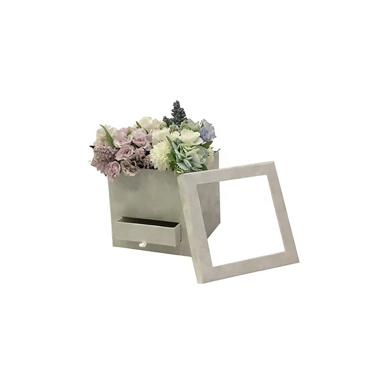 Velvet flower boxes for wedding gift packing