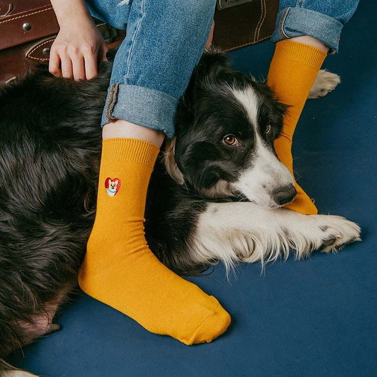 Wholesale Colorful Embroidery Animal Crew Happy Socks Women Wholesale Fashion Cotton Cute Dog Socks